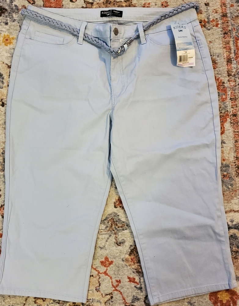 Lee Riders Midrise Capris sz18 NWT